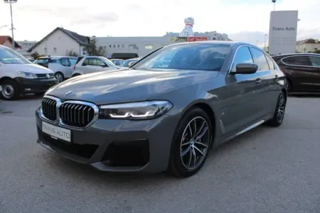 BMW serija 5 530d Xdrive ///M paket *NAVIGACIJA,LED,KAMERA*