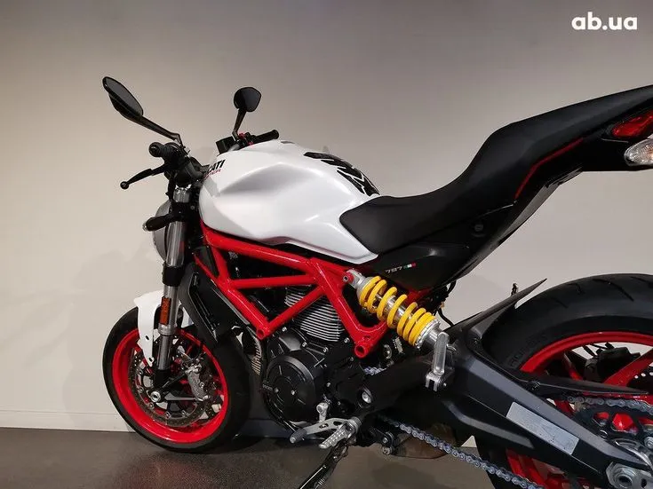 Ducati Monster Image 3